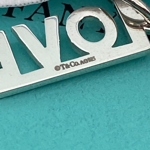 Tiffany & Co LOVE lcharm retired silver 925  notes letter charm NEW - Picture 5 of 6